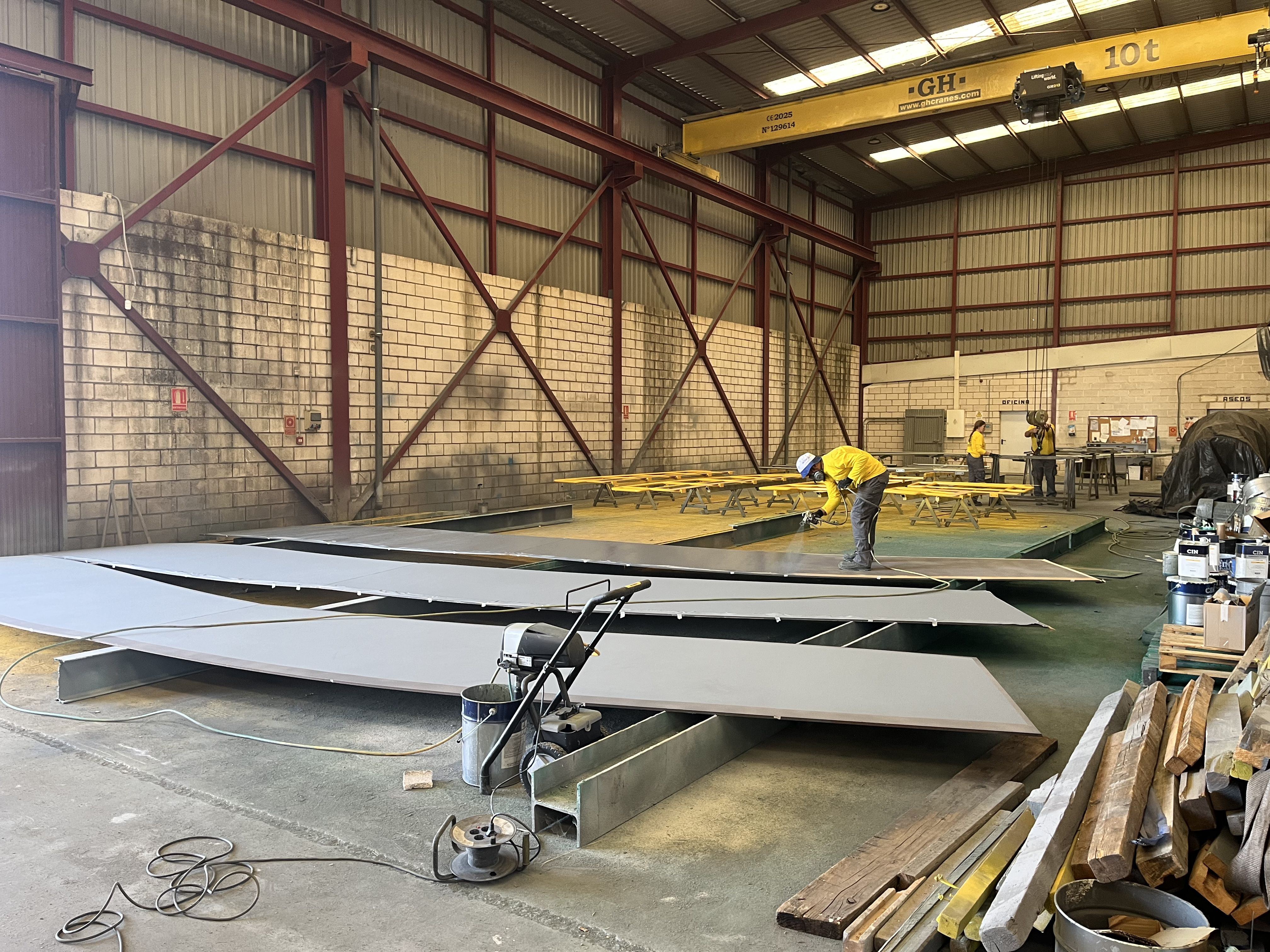 Pintura industrial para un tanque de biodiesel